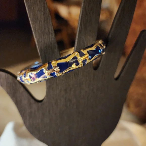 STUNNING Sequin™ Navy Enamel & Gold-Tone Hinged Bangle Bracelet - Picture 3 of 4